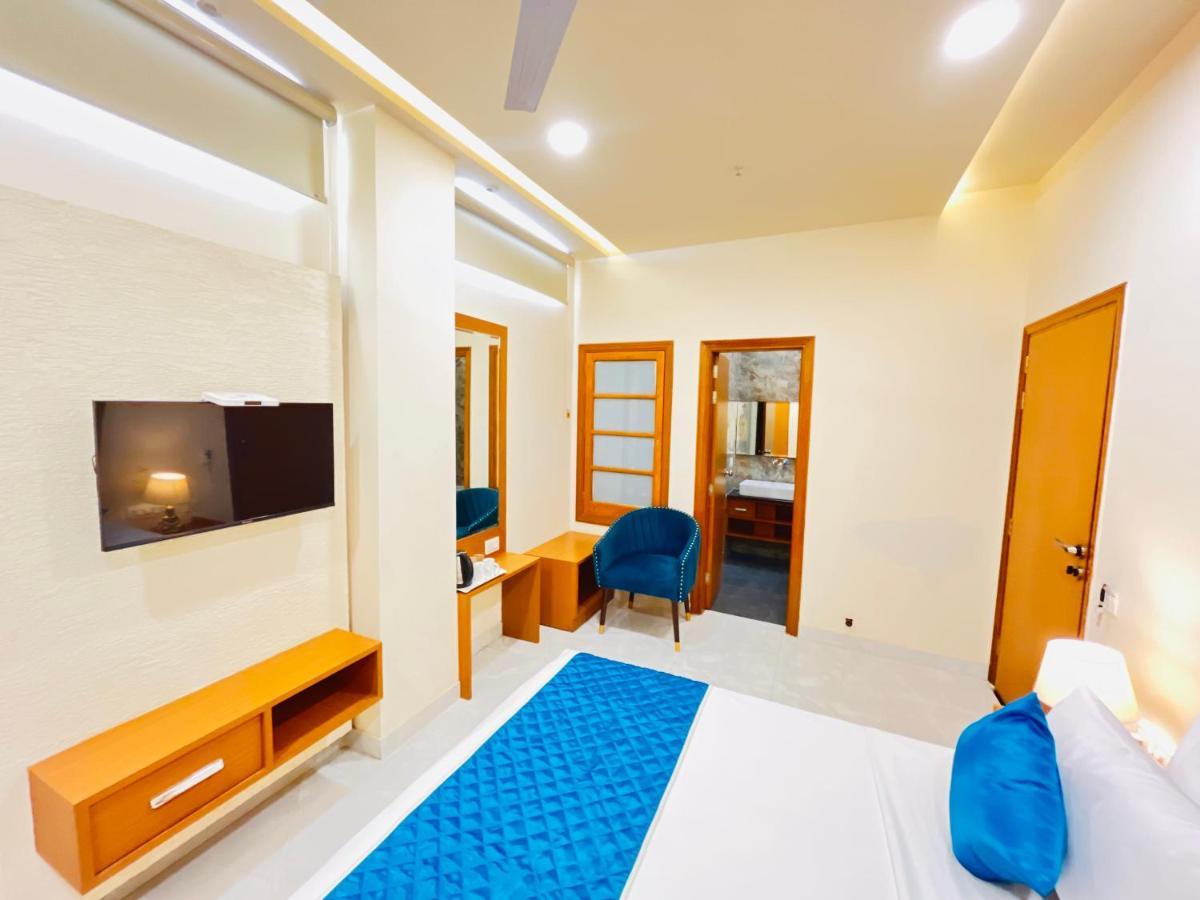 Hotel The Orchid Tree Amritsar - Walking From Golden Temple ภายนอก รูปภาพ