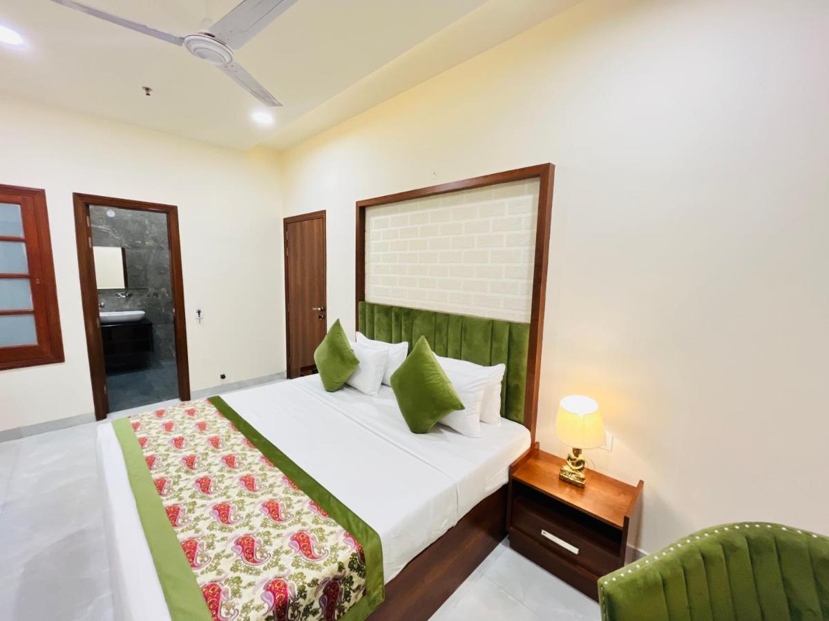 Hotel The Orchid Tree Amritsar - Walking From Golden Temple ภายนอก รูปภาพ