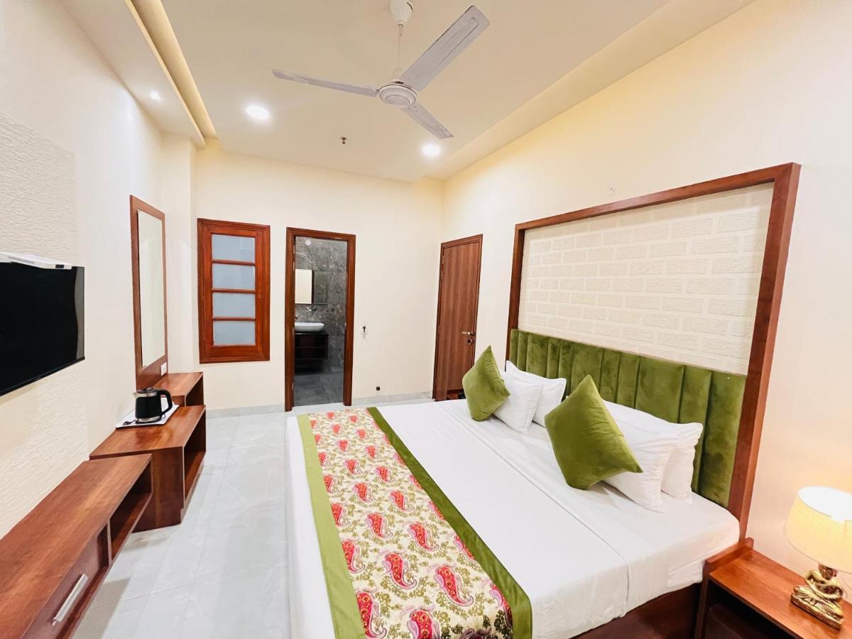 Hotel The Orchid Tree Amritsar - Walking From Golden Temple ภายนอก รูปภาพ